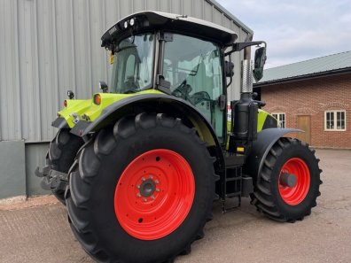 Claas Arion 550