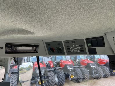 Claas Arion 550
