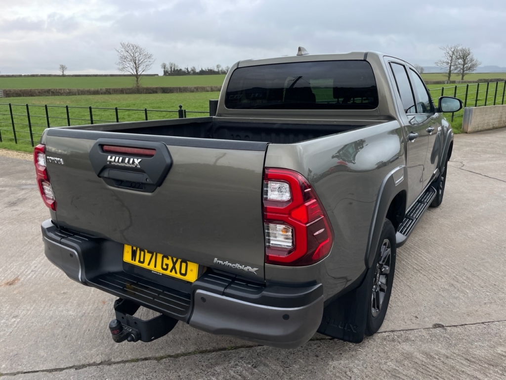 Toyota Hi-Lux Invincible X 2.8 Diesel