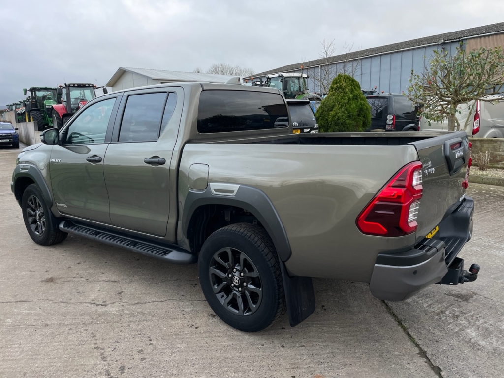 Toyota Hi-Lux Invincible X 2.8 Diesel