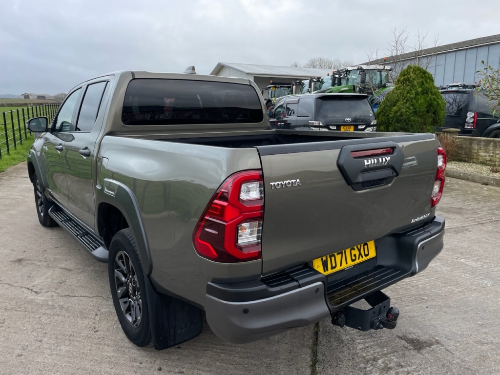 Toyota Hi-Lux Invincible X 2.8 Diesel