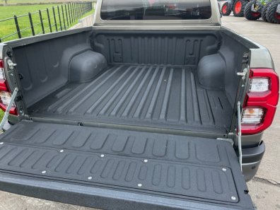 Toyota Hi-Lux Invincible X 2.8 Diesel