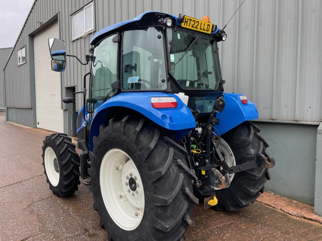 New Holland T4.65