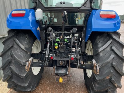 New Holland T4.65