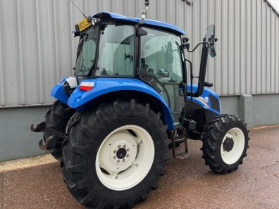 New Holland T4.65