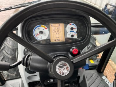 New Holland T4.65