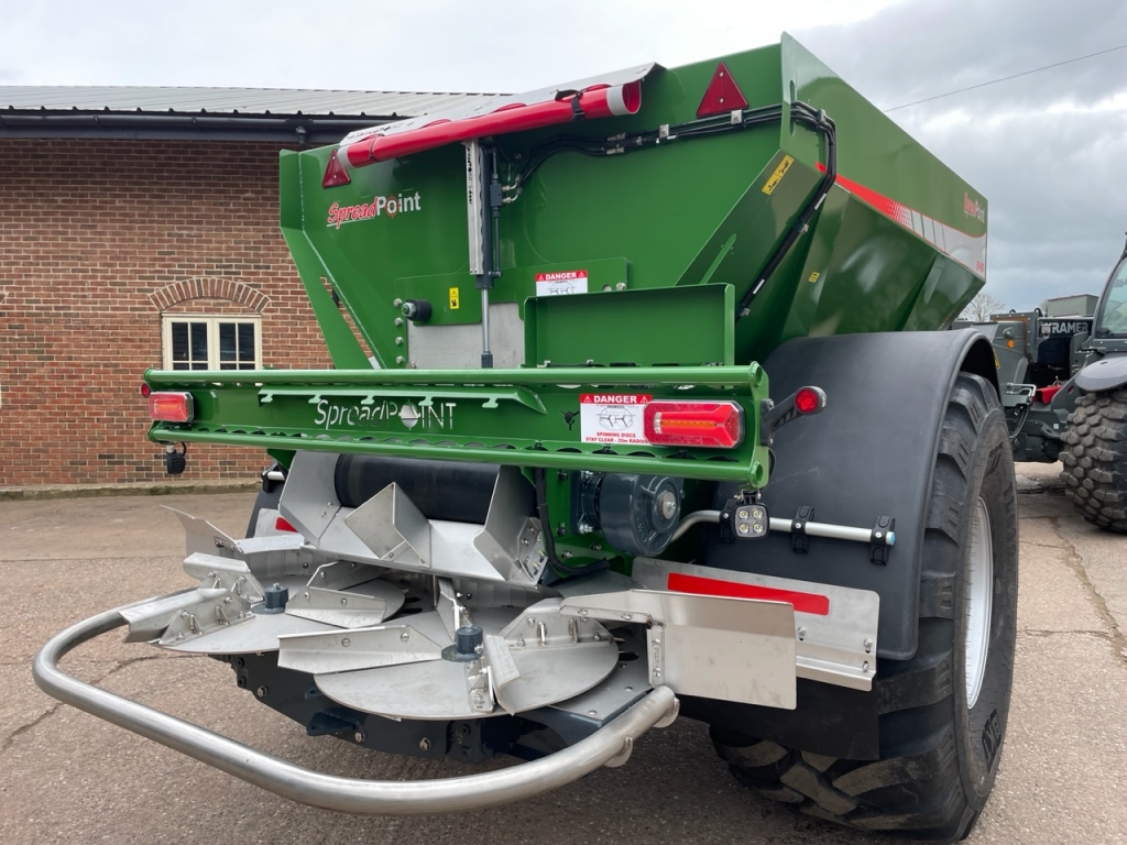 SpreadPoint SP-600 lime spreader
