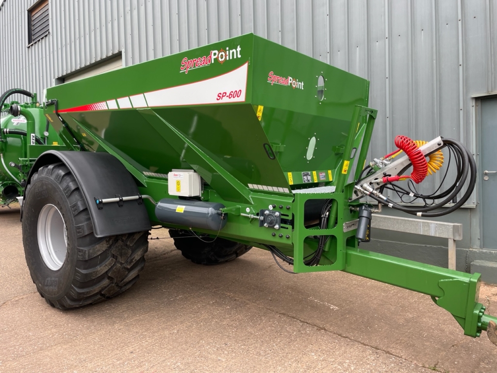 SpreadPoint SP-600 lime spreader