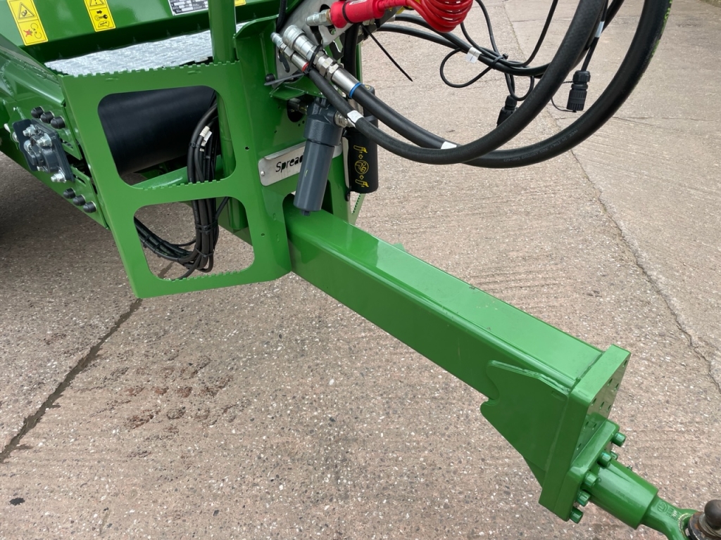 SpreadPoint SP-600 lime spreader