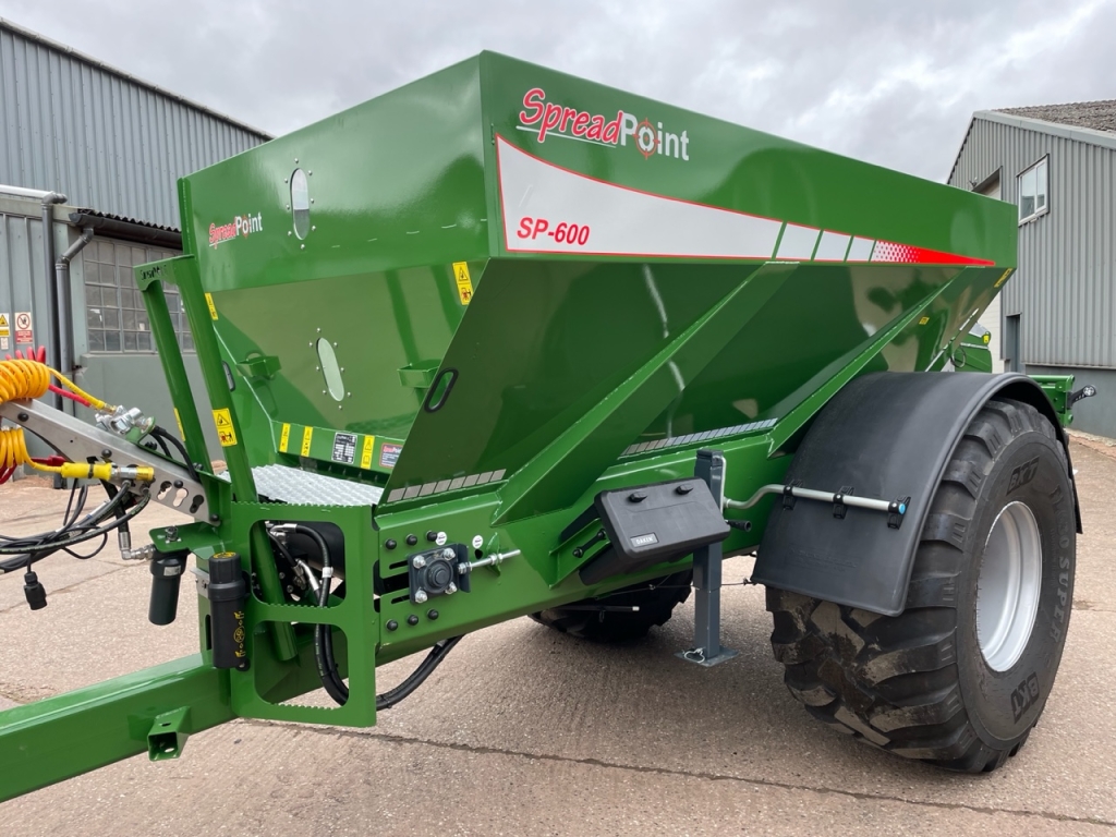 SpreadPoint SP-600 lime spreader