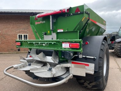 SpreadPoint SP-600 lime spreader