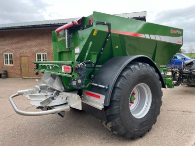 SpreadPoint SP-600 lime spreader