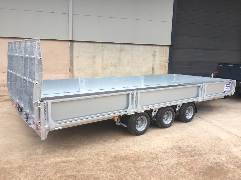 Ifor Williams TB5021 tilt bed trailer