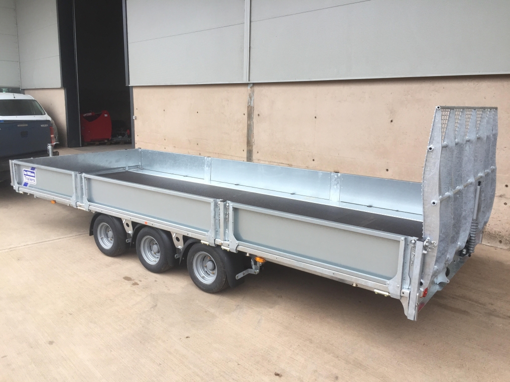 Ifor Williams TB5021 tilt bed trailer