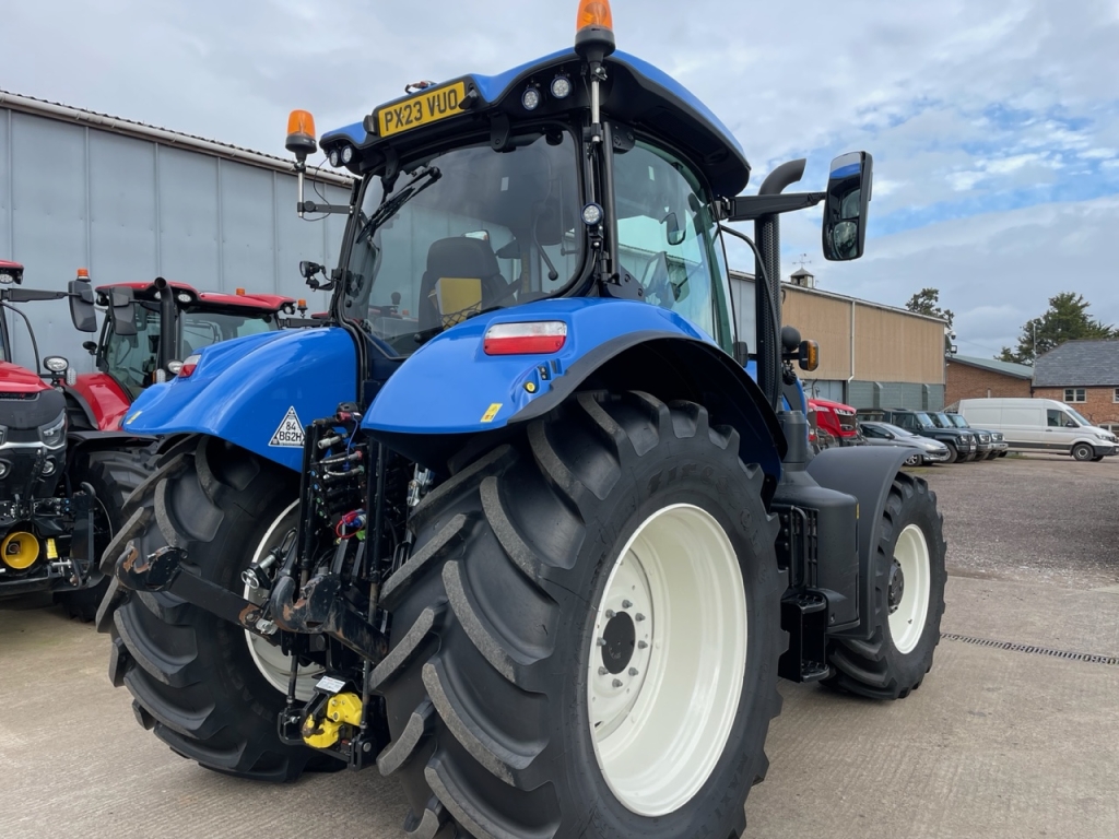 New Holland T7.210