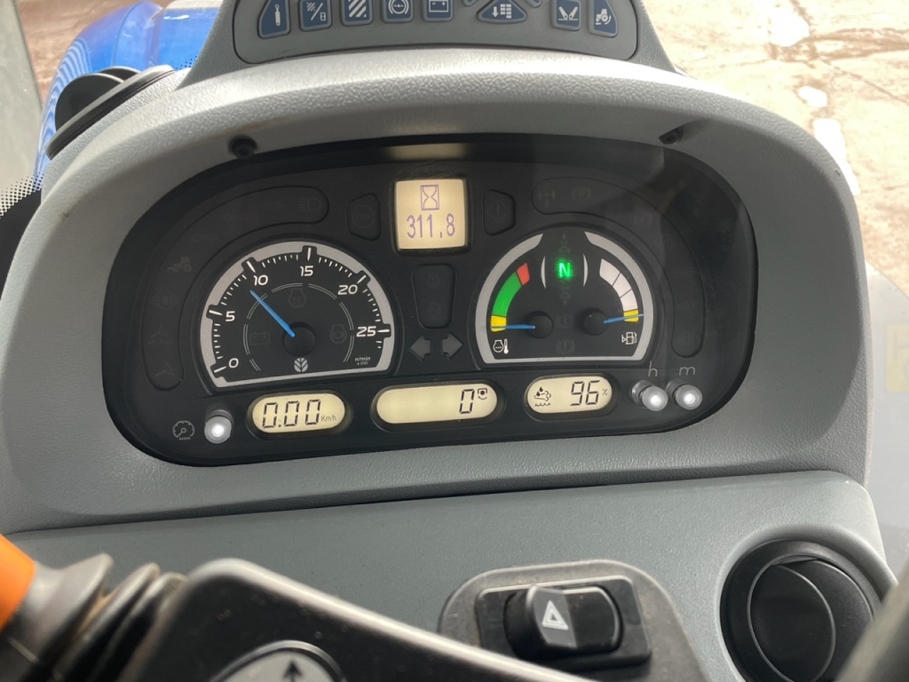 New Holland T7.210