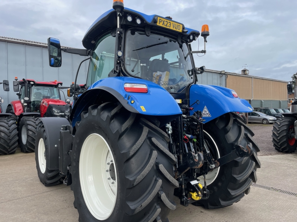 New Holland T7.210