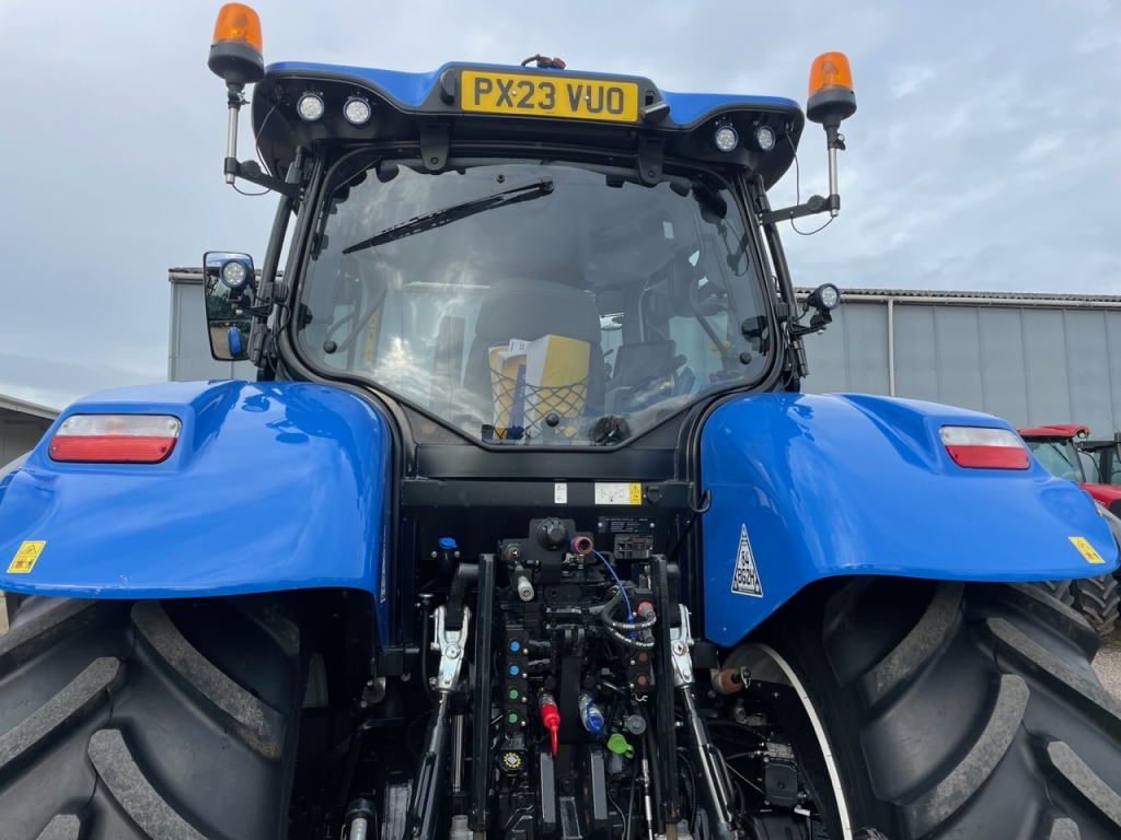 New Holland T7.210