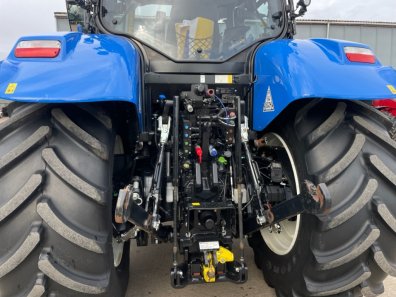 New Holland T7.210