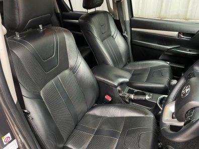 Toyota Hi-Lux Invincible 2.4 Diesel