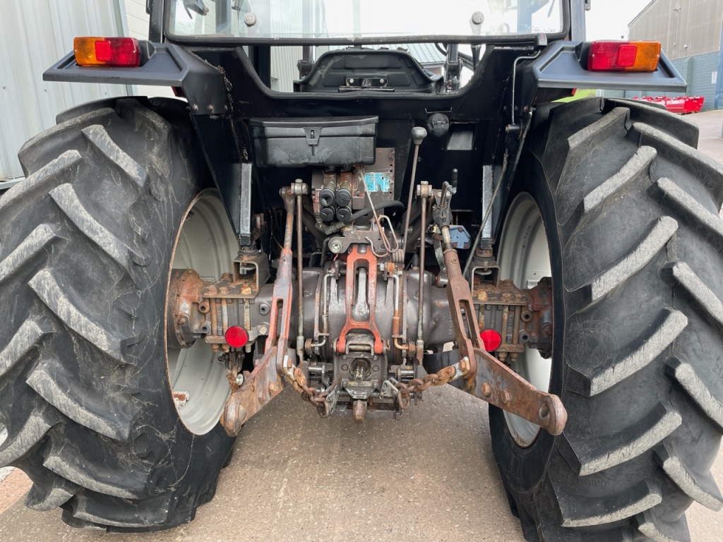 Massey Ferguson 390