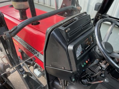 Massey Ferguson 390
