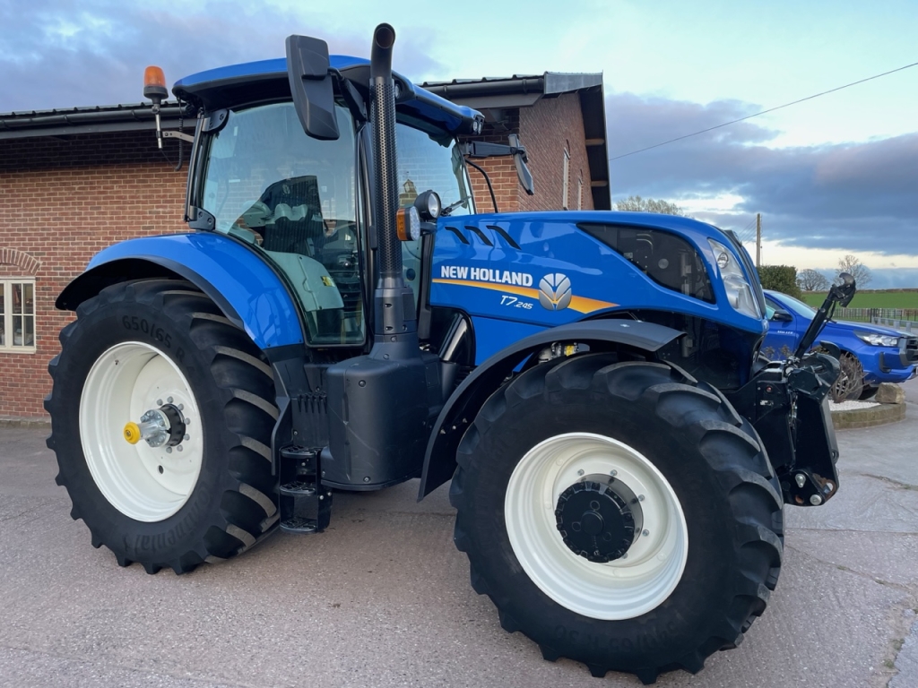New Holland T7.245