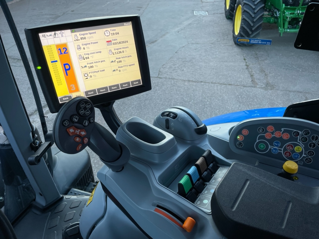 New Holland T7.245