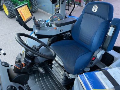 New Holland T7.245