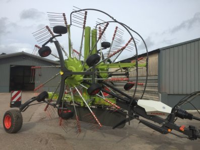 Claas liner 2900 twin rotor rake
