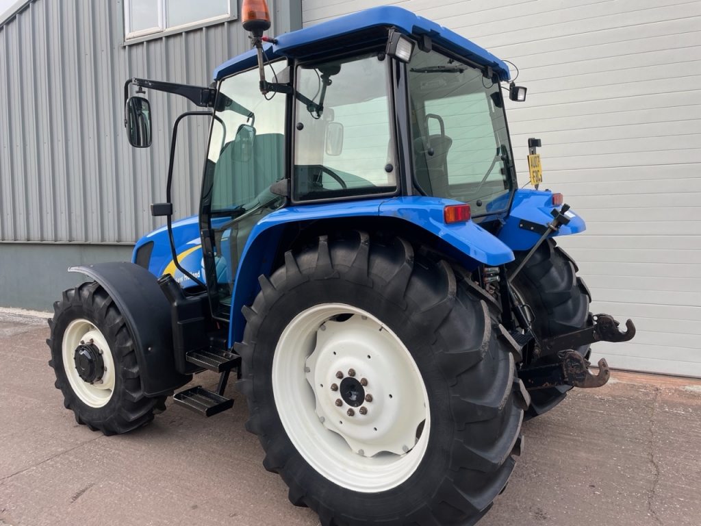 New Holland TLA 100