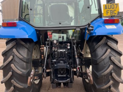 New Holland TLA 100