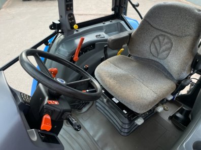 New Holland TLA 100
