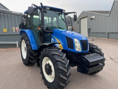 New Holland TLA 100