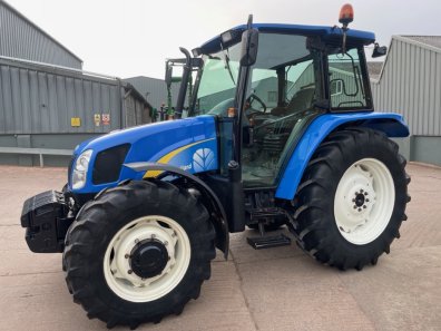 New Holland TLA 100