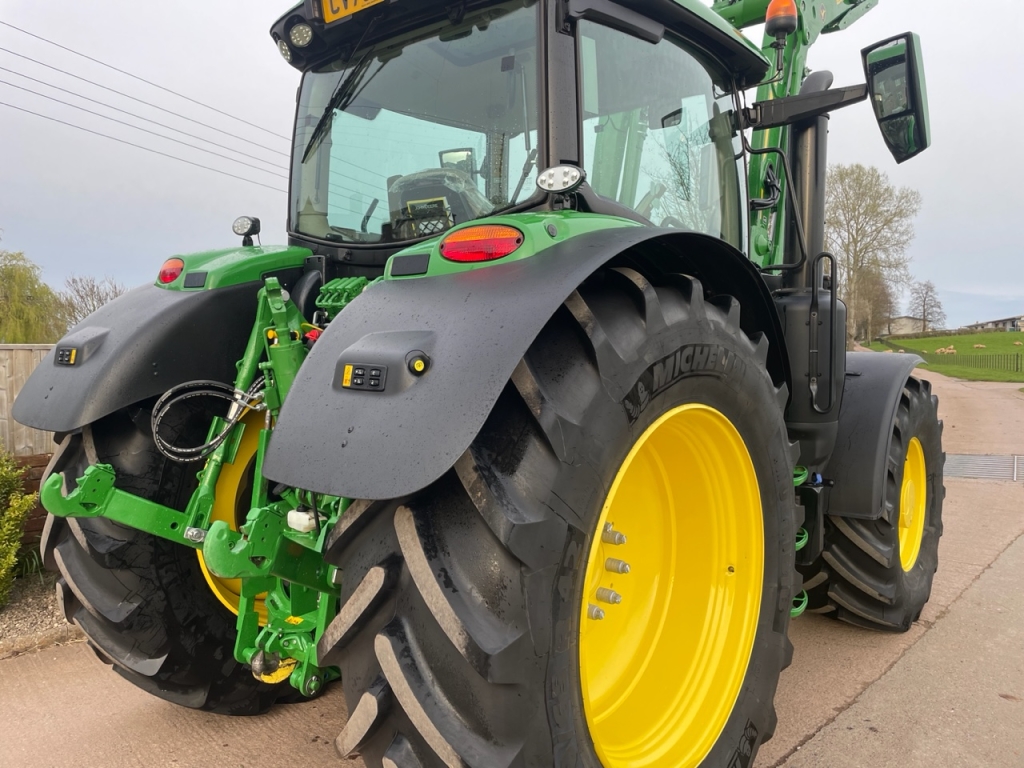 John Deere 6R 185