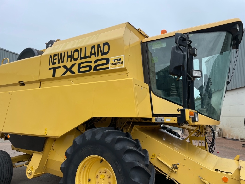 New Holland TX62