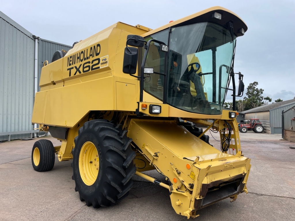 New Holland TX62