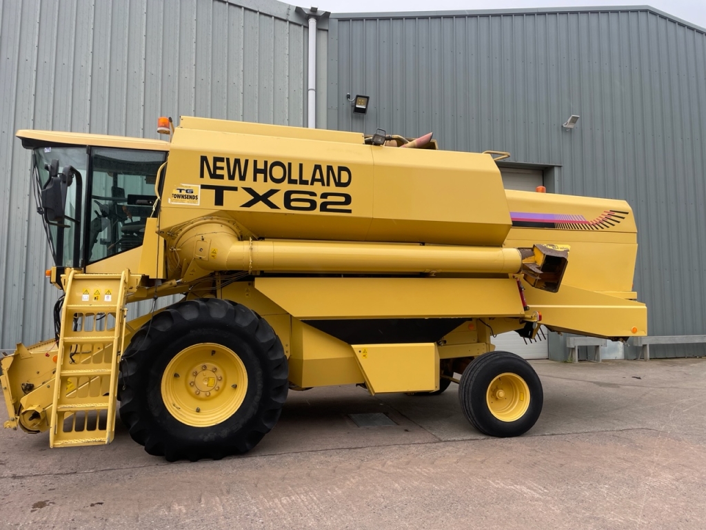 New Holland TX62