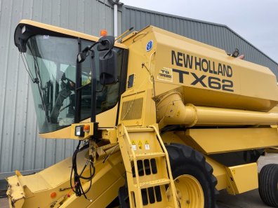 New Holland TX62