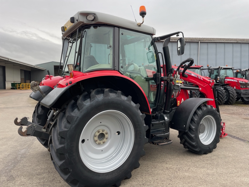Massey Ferguson 5713 SL
