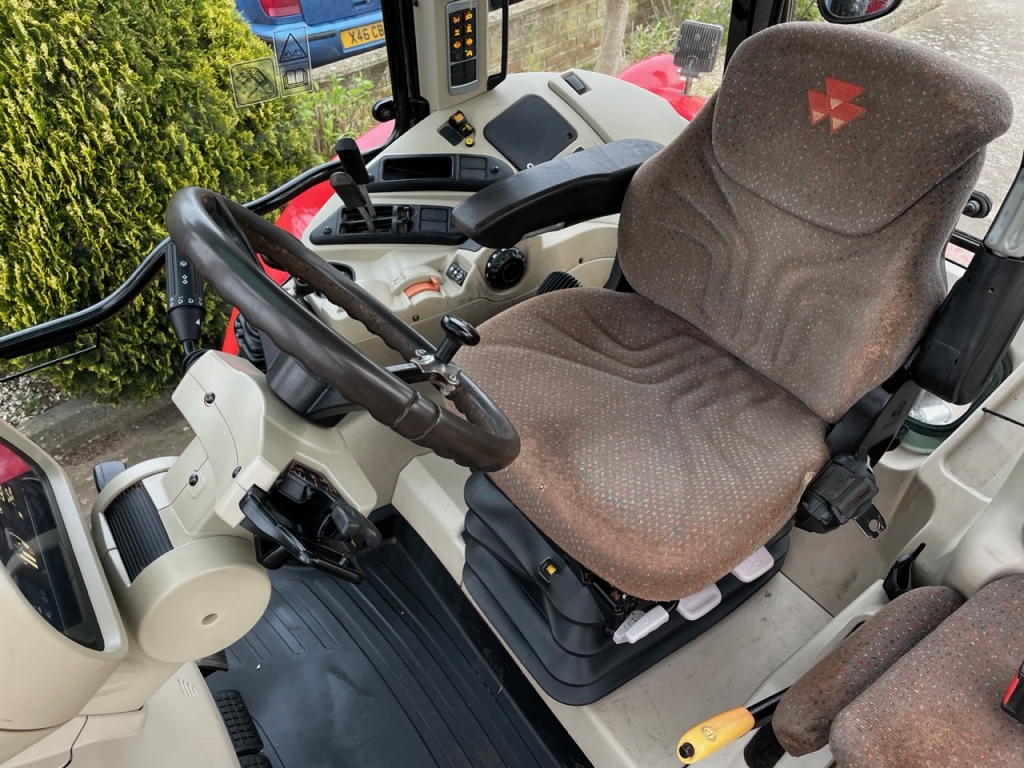 Massey Ferguson 5713 SL
