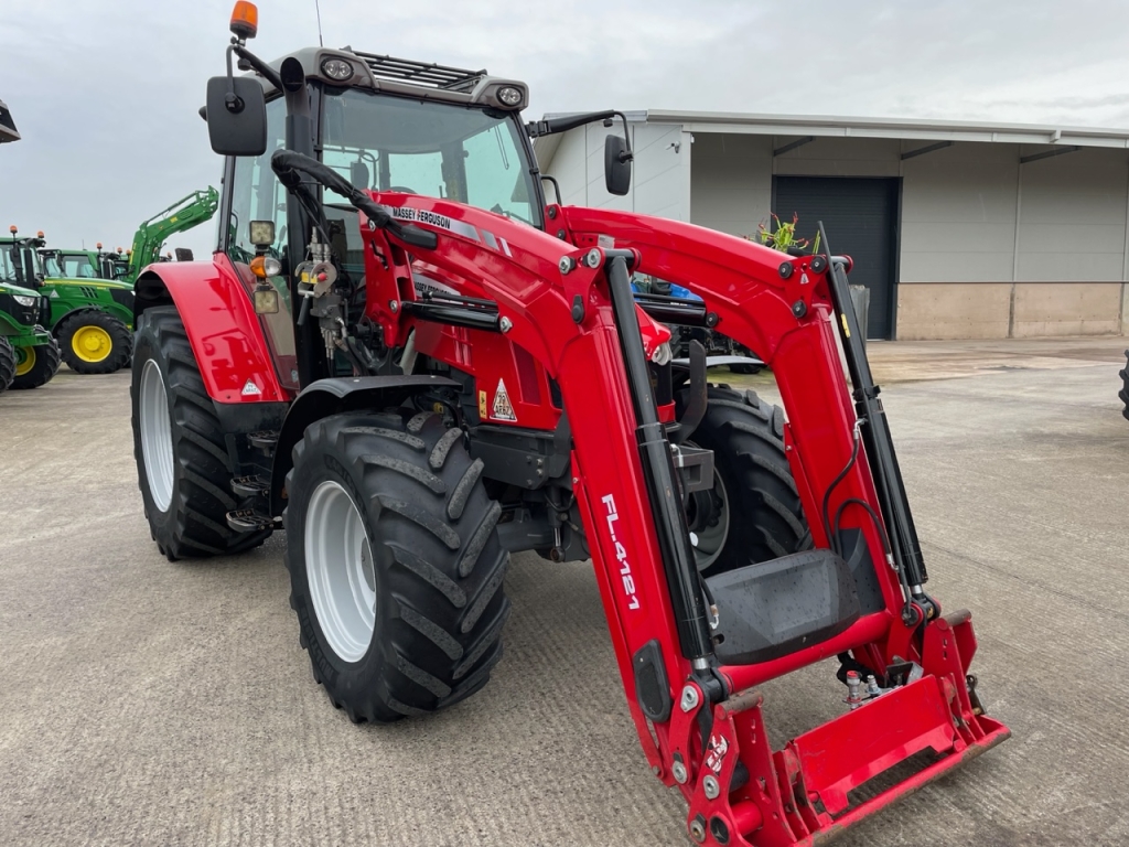 Massey Ferguson 5713 SL