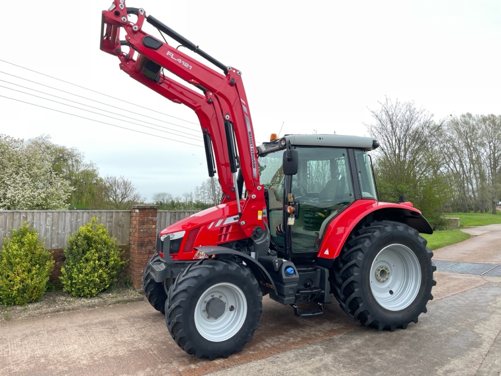 Massey Ferguson 5713 SL