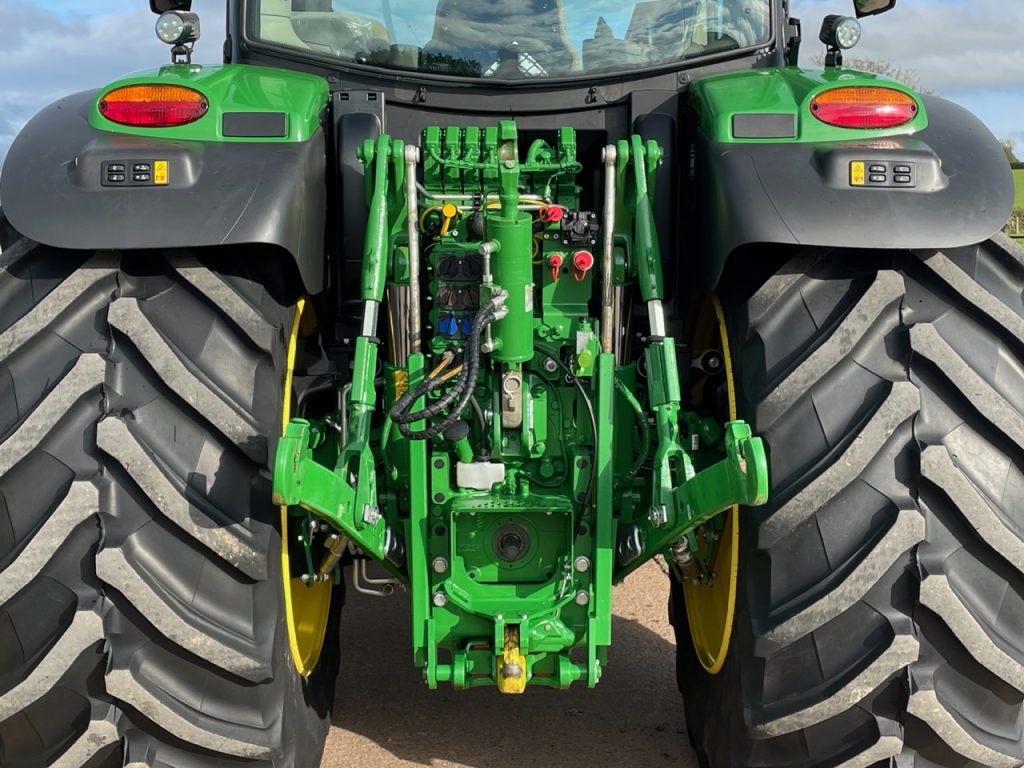 John Deere 6R 185