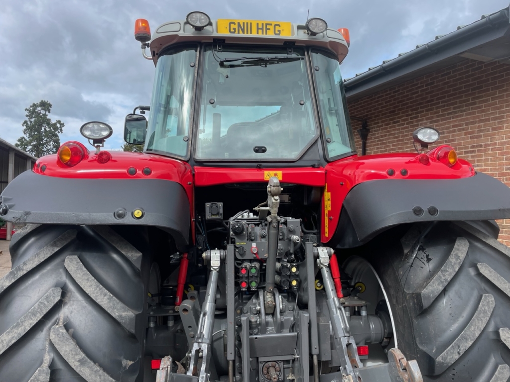 Massey Ferguson 7499