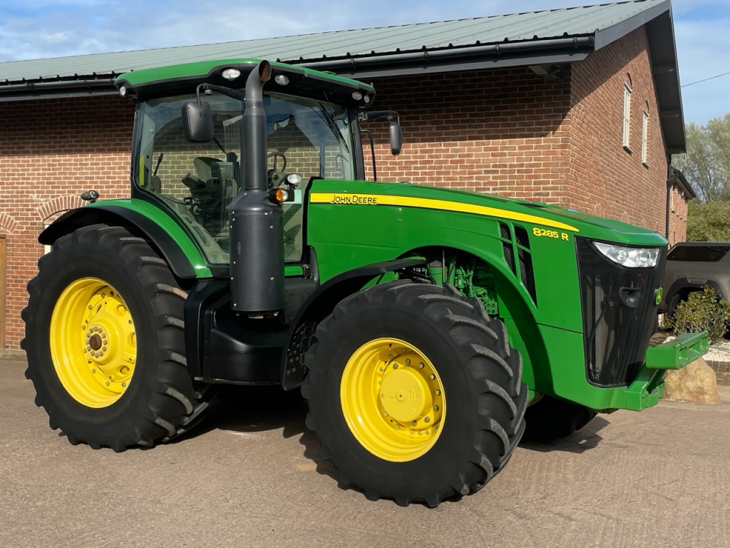 John Deere 8285R