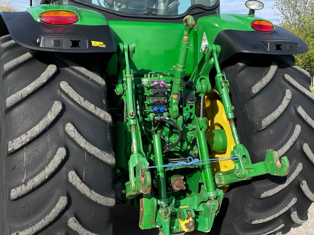 John Deere 8285R