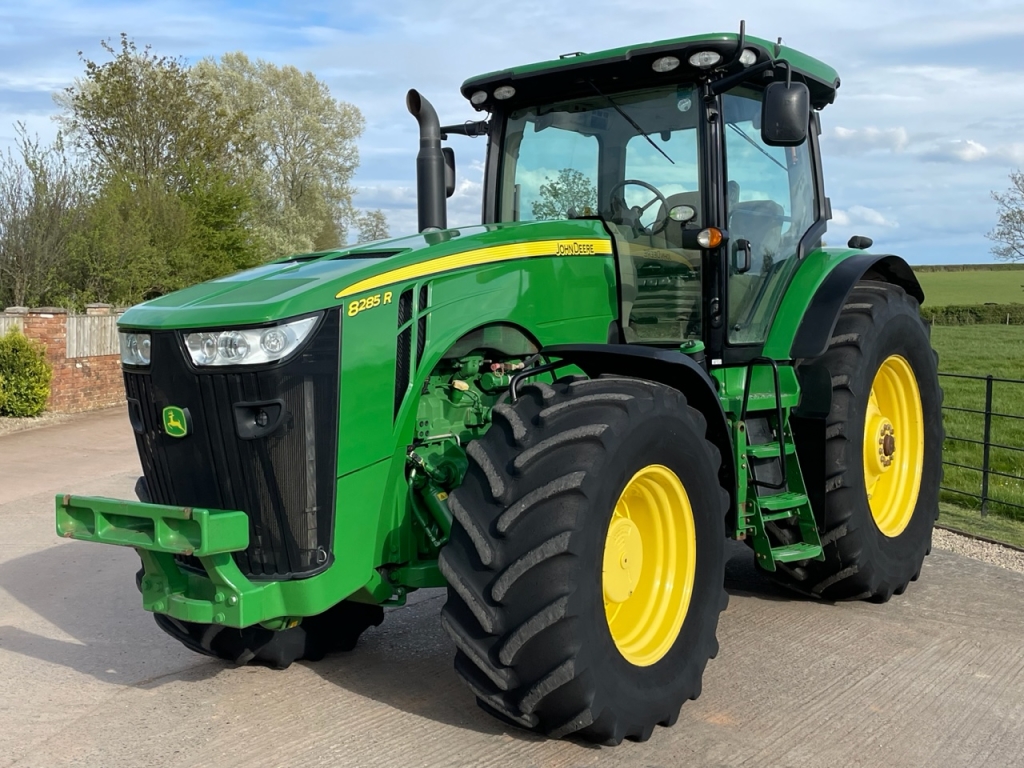 John Deere 8285R