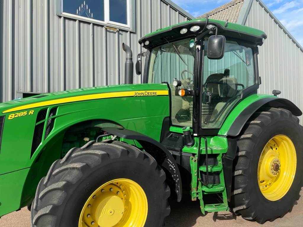 John Deere 8285R